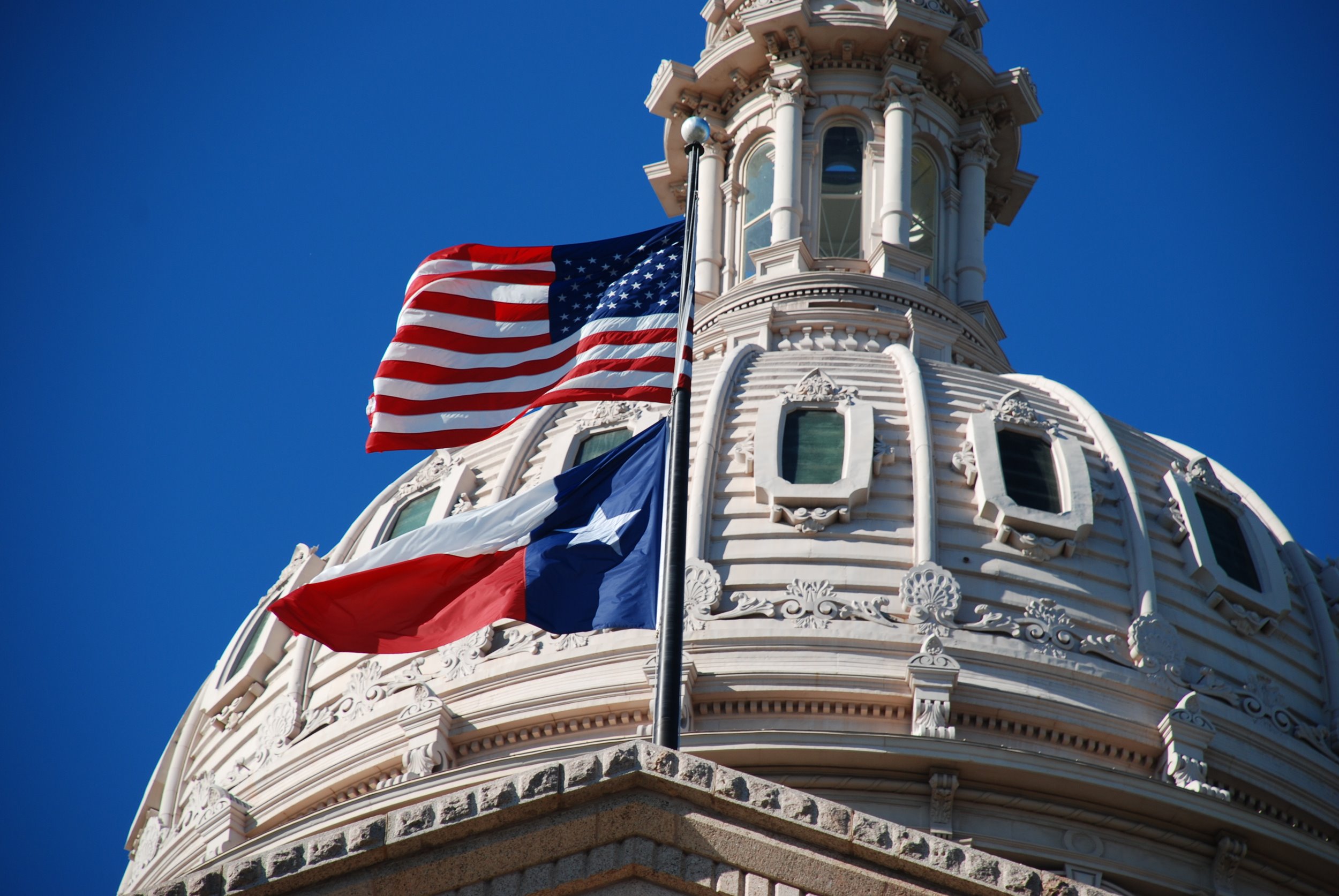 /getmedia/2b98d3b3-cd6d-4fb3-95f6-e0b89850396c/ThinkstockPhotos-144283240-cap-Texas_flags.jpg?width=2500&amp;height=1673&amp;ext=.jpg